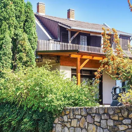 Nice In Revfulop W/ 3 Bedrooms * Balatonfenyves