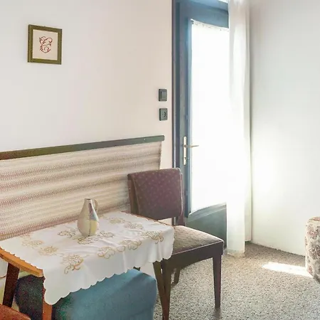 Nice In Revfulop W/ 3 Bedrooms