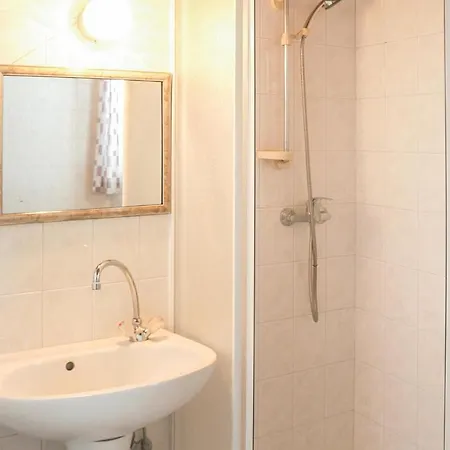 Nyaraló Nice In Revfulop W/ 3 Bedrooms Balatonfenyves